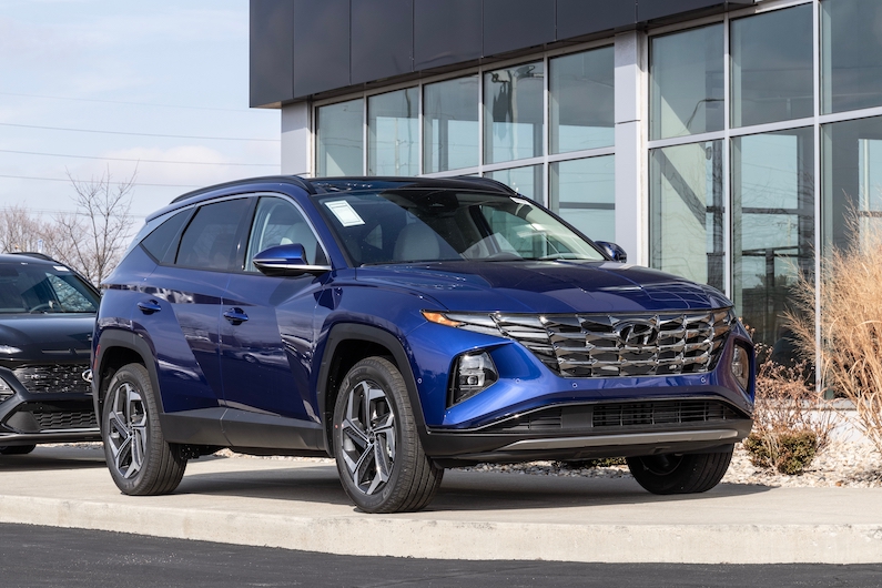 The new & improved 2023 Hyundai Tucson Hybrid offers upgraded features such as a sleek new interior & numerous trim options.