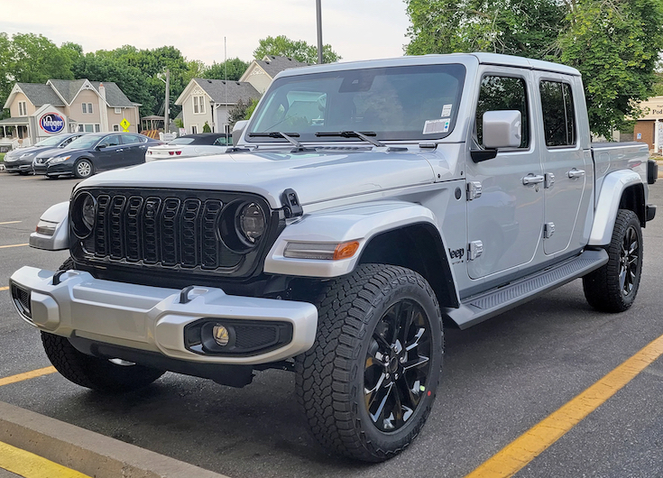 The confirmed rumors of the 2024 Jeep Gladiator sneak peek photos hint at new enhancements inspired by the 2024 Jeep Wrangler.