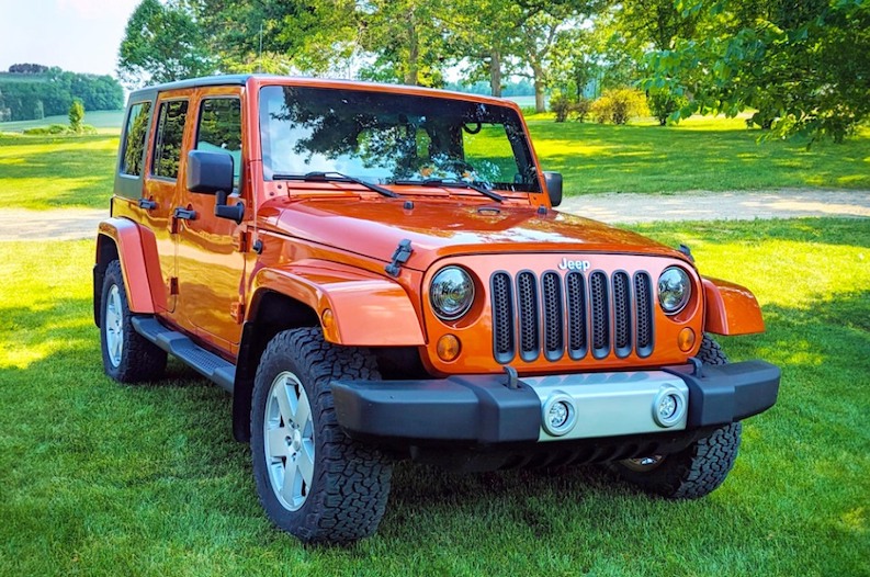 The 2024 Jeep Wrangler base 3.6L engine can achieve a 0-60 time just above 6 seconds with a top speed nearing around 100 mph.