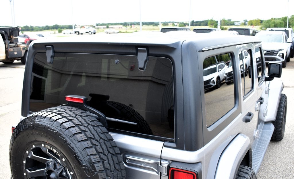 2020 Jeep Wrangler Unlimited Sahara