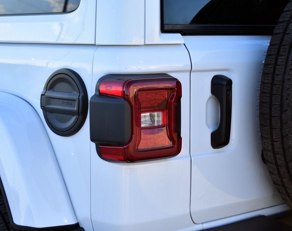 2023 Jeep Wrangler Sahara 4xe w/Body Colored Hard Top