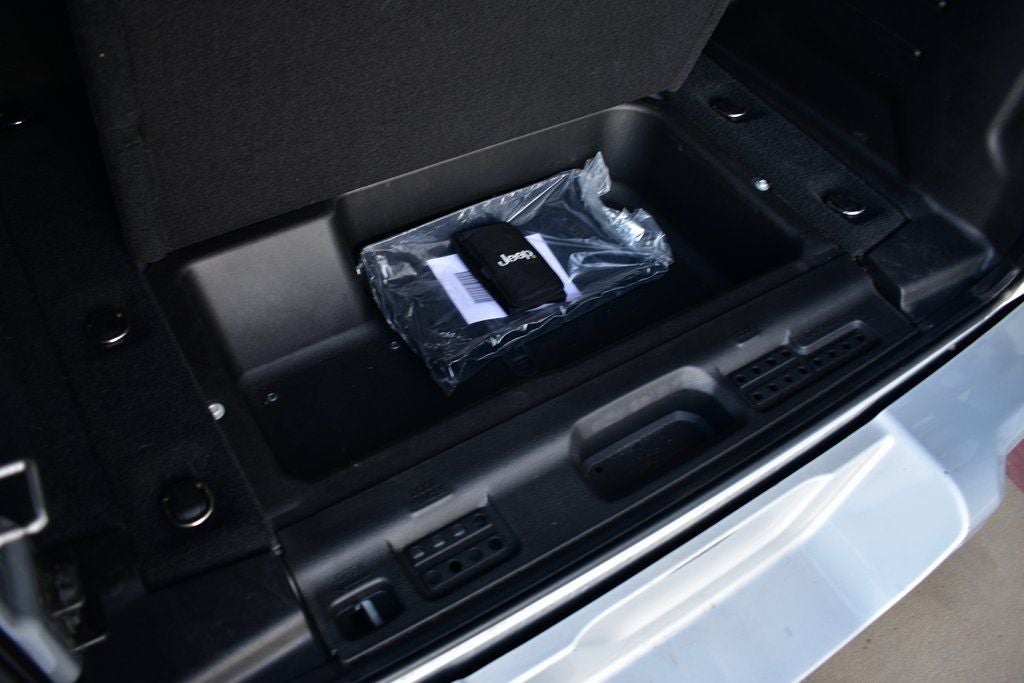 2022 Jeep Wrangler Unlimited Sahara High Altitude 4xe w/Sky Touch Roof