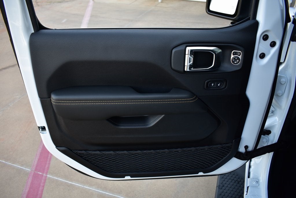 2025 Jeep Wrangler Sahara 4-Door 4x4