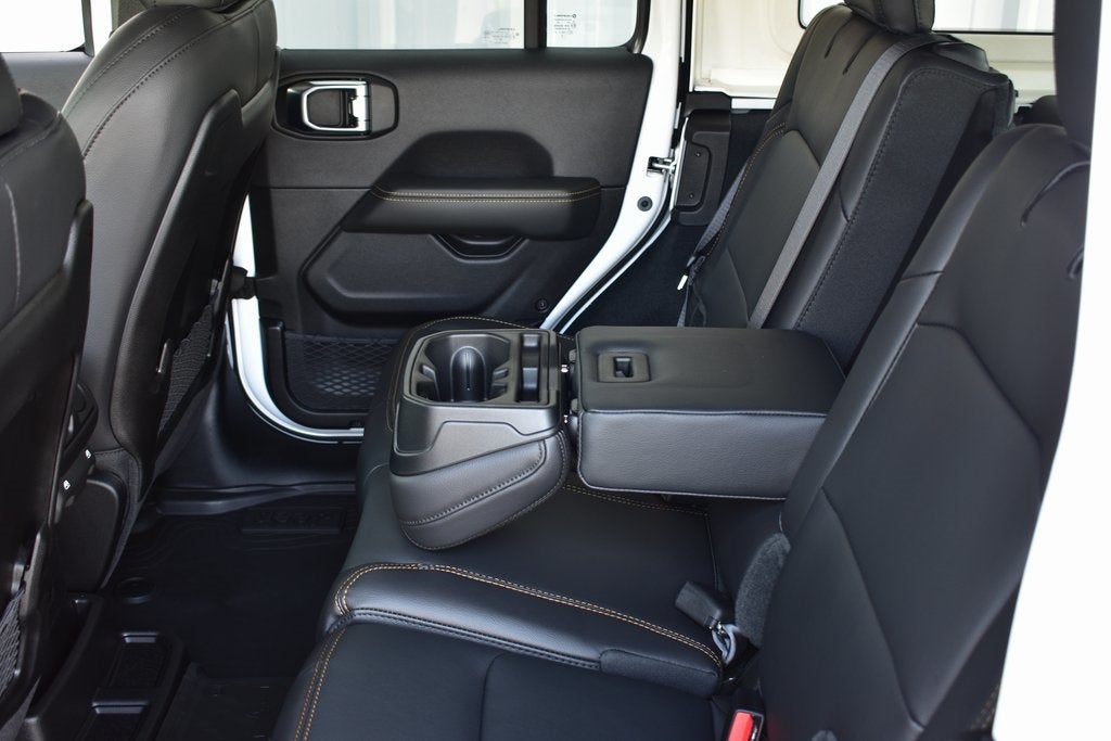 2025 Jeep Wrangler Sahara 4-Door 4x4