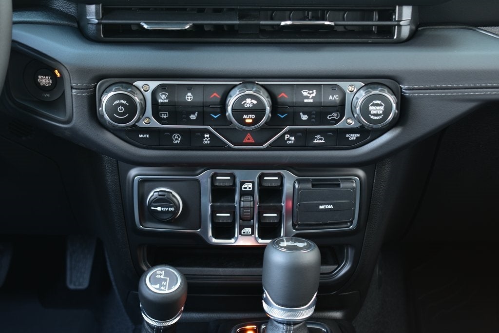 2025 Jeep Wrangler Sahara 4-Door 4x4