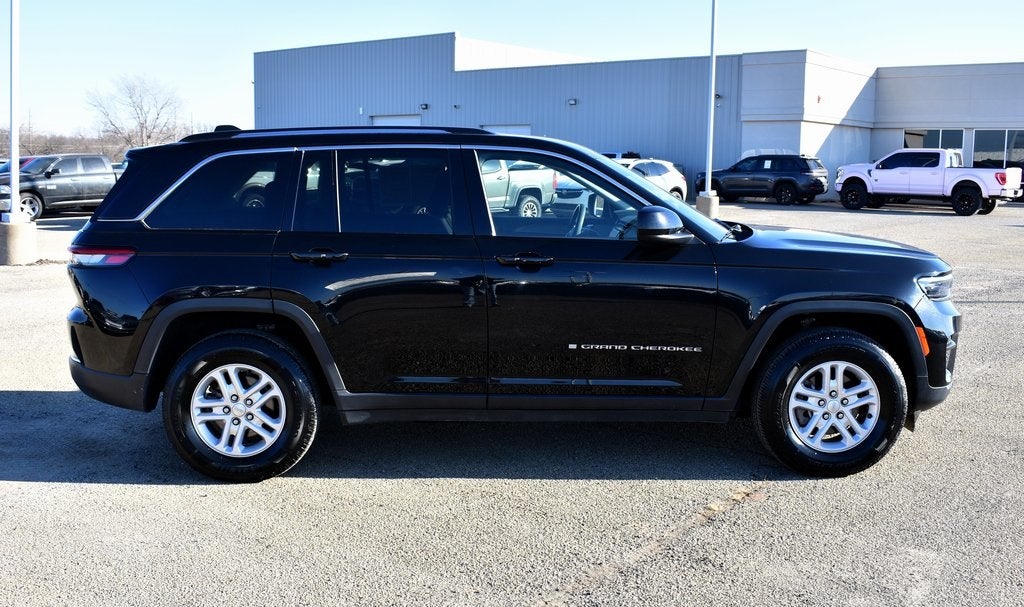 2023 Jeep Grand Cherokee Laredo 4x4