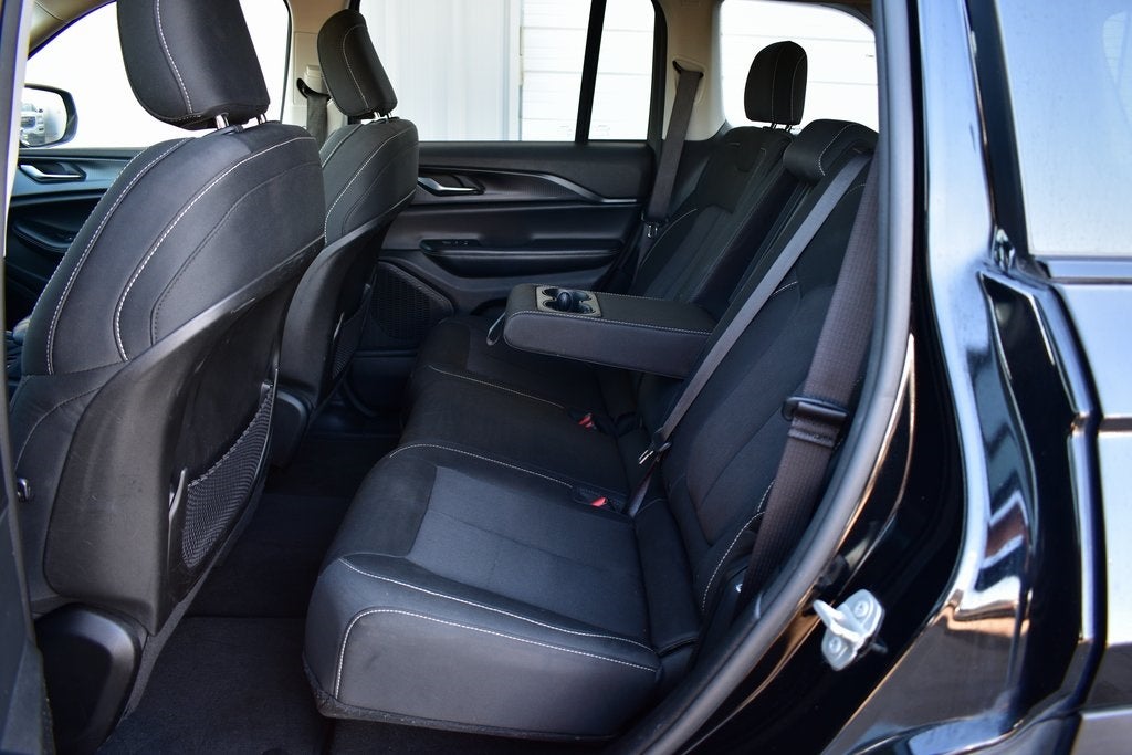 2023 Jeep Grand Cherokee Laredo 4x4