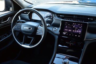 2023 Jeep Grand Cherokee Laredo 4x4