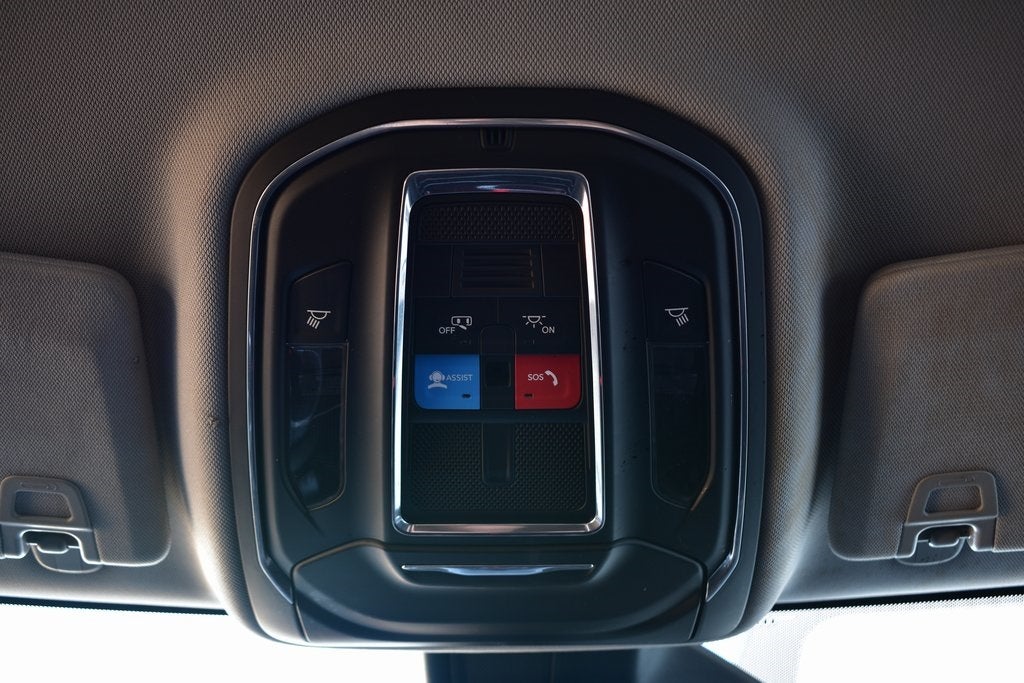 2023 Jeep Grand Cherokee Laredo 4x4