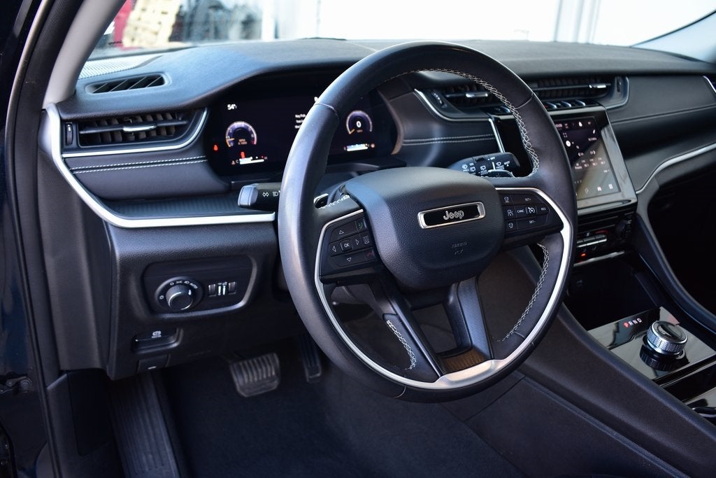 2023 Jeep Grand Cherokee Laredo 4x4