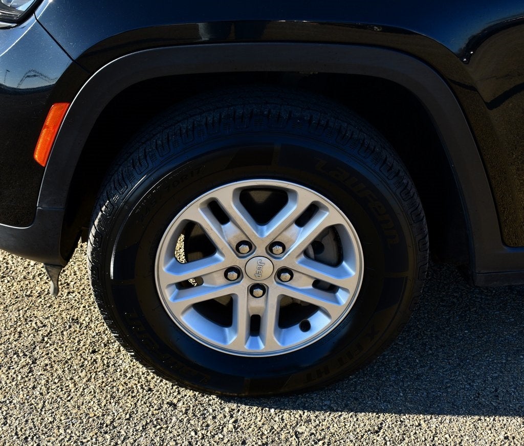 2023 Jeep Grand Cherokee Laredo 4x4