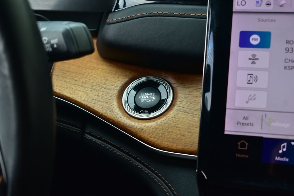 2022 Jeep Grand Cherokee L Summit
