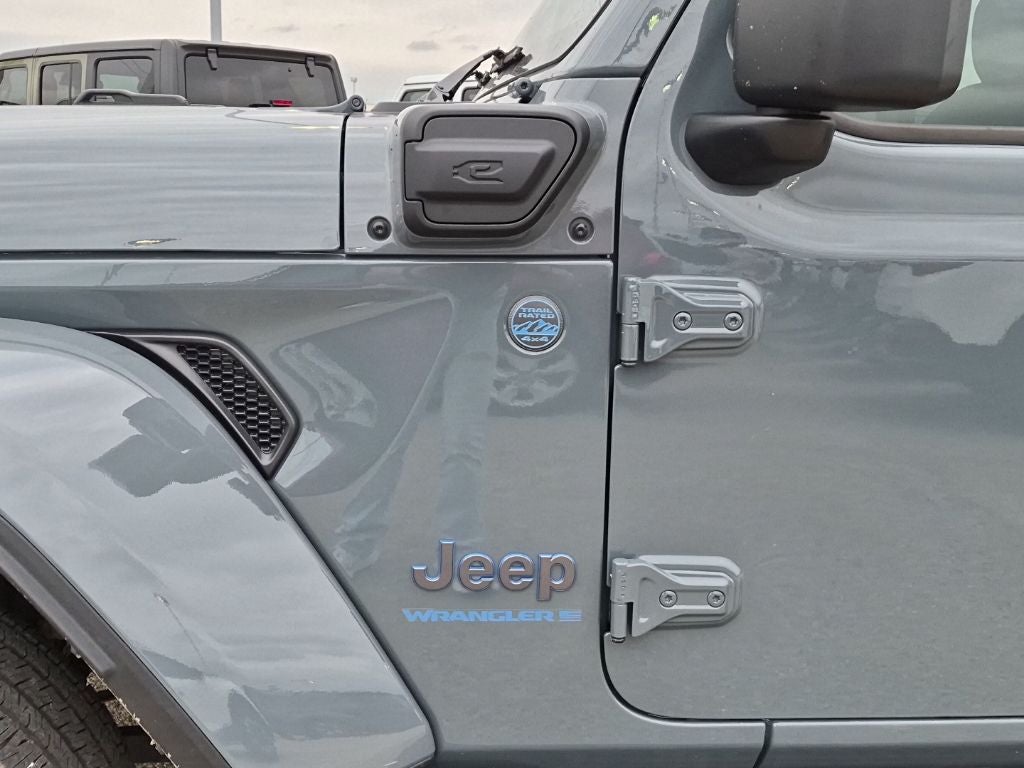 2025 Jeep Wrangler Sahara 4xe