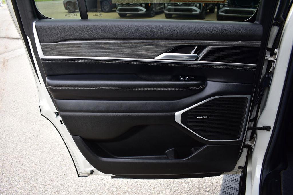2022 Jeep Wagoneer Series III