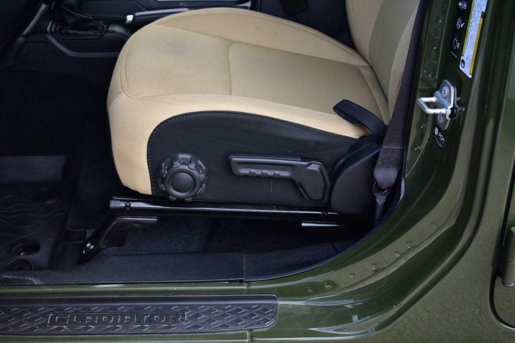 2022 Jeep Gladiator Willys
