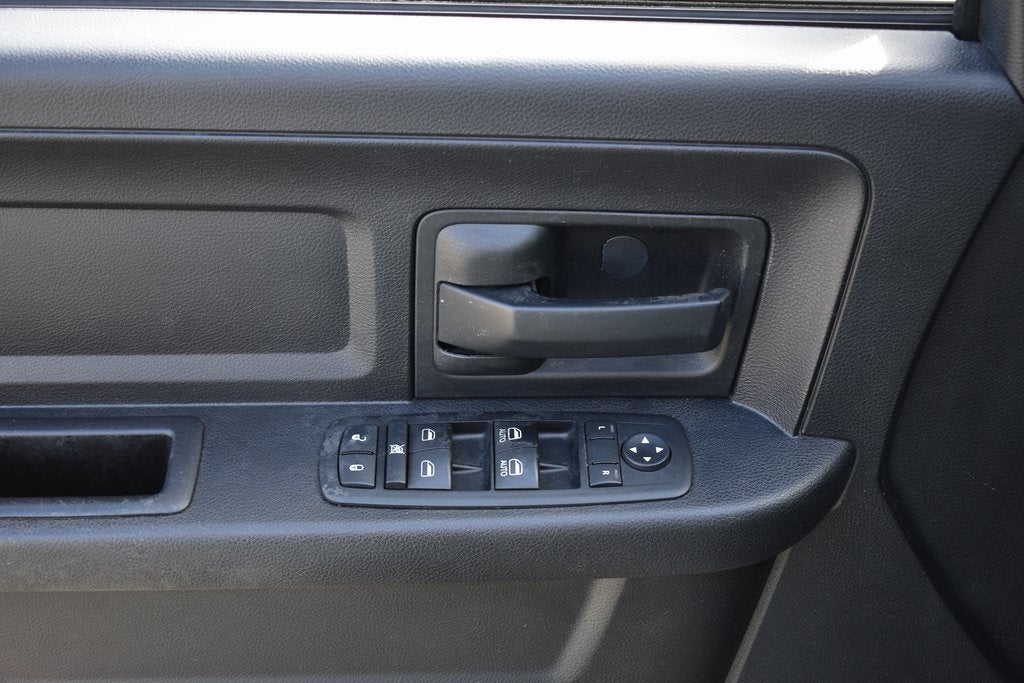 2015 RAM 1500 Express Quad Cab 4x4