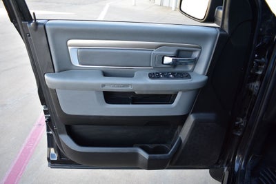 2020 RAM 1500 Classic SLT Crew Cab 4x4 w/5.7L Hemi