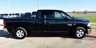 2020 RAM 1500 Classic SLT Crew Cab 4x4 w/5.7L Hemi