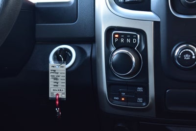 2020 RAM 1500 Classic SLT Crew Cab 4x4 w/5.7L Hemi