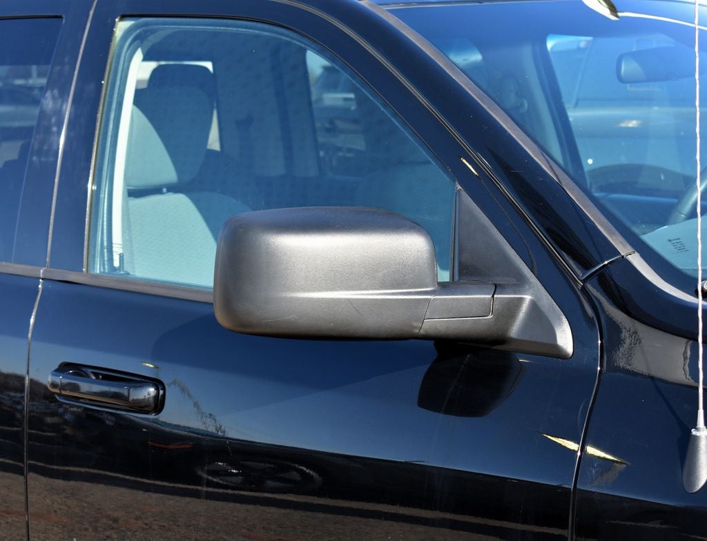 2020 RAM 1500 Classic SLT Crew Cab 4x4 w/5.7L Hemi