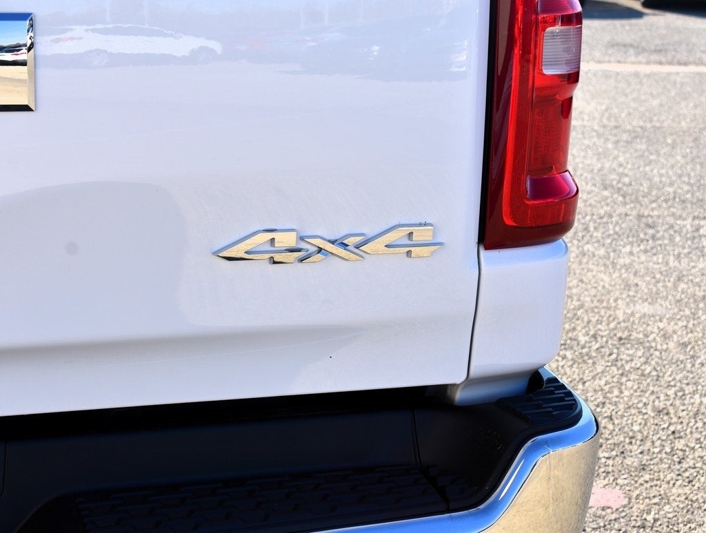 2025 RAM 1500 Big Horn/Lone Star Crew Cab 4x4 5'7" Box