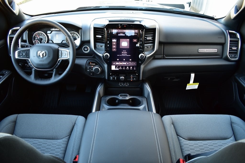 2025 RAM 1500 Big Horn/Lone Star Crew Cab 4x4 5'7" Box