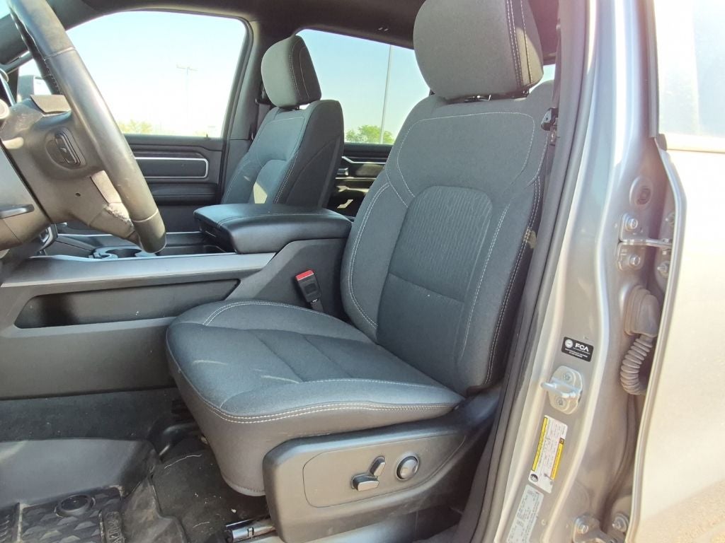 2022 RAM 1500 Big Horn/Lone Star Crew Cab 4x4 w/3.6L V6