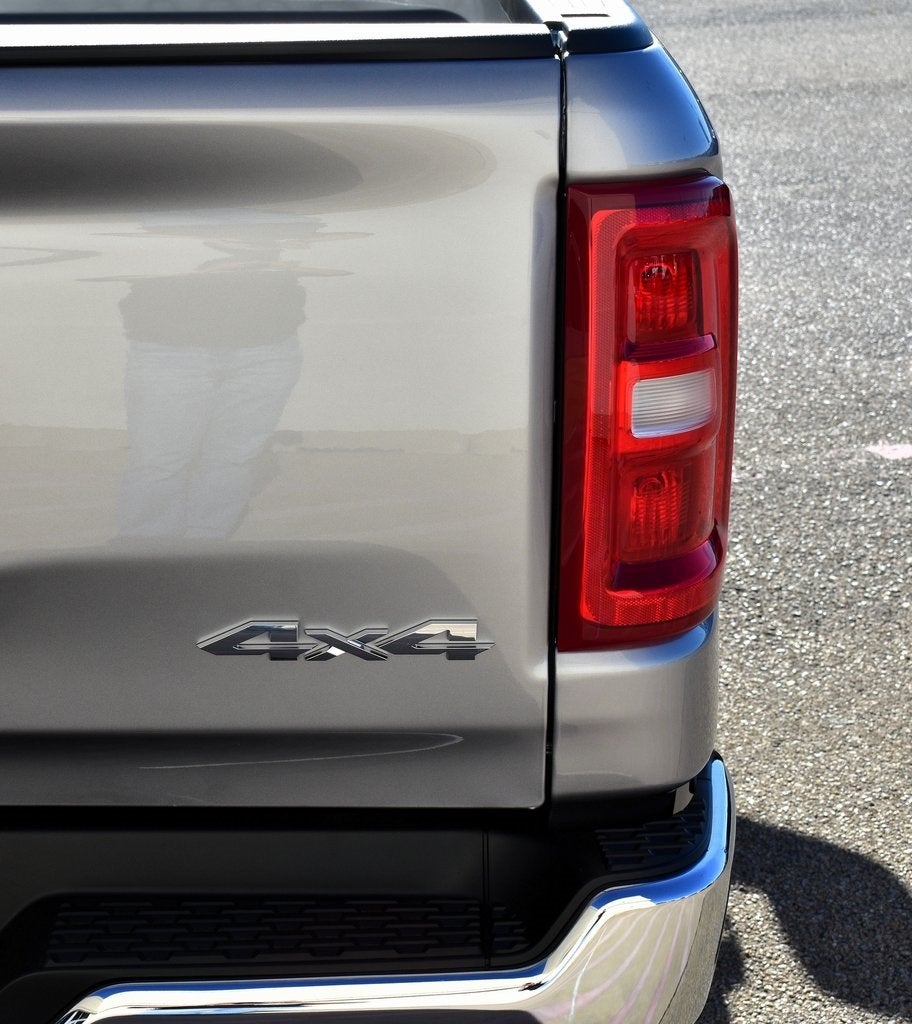 2025 RAM 1500 Big Horn/Lone Star Crew Cab 4x4 5'7" Box