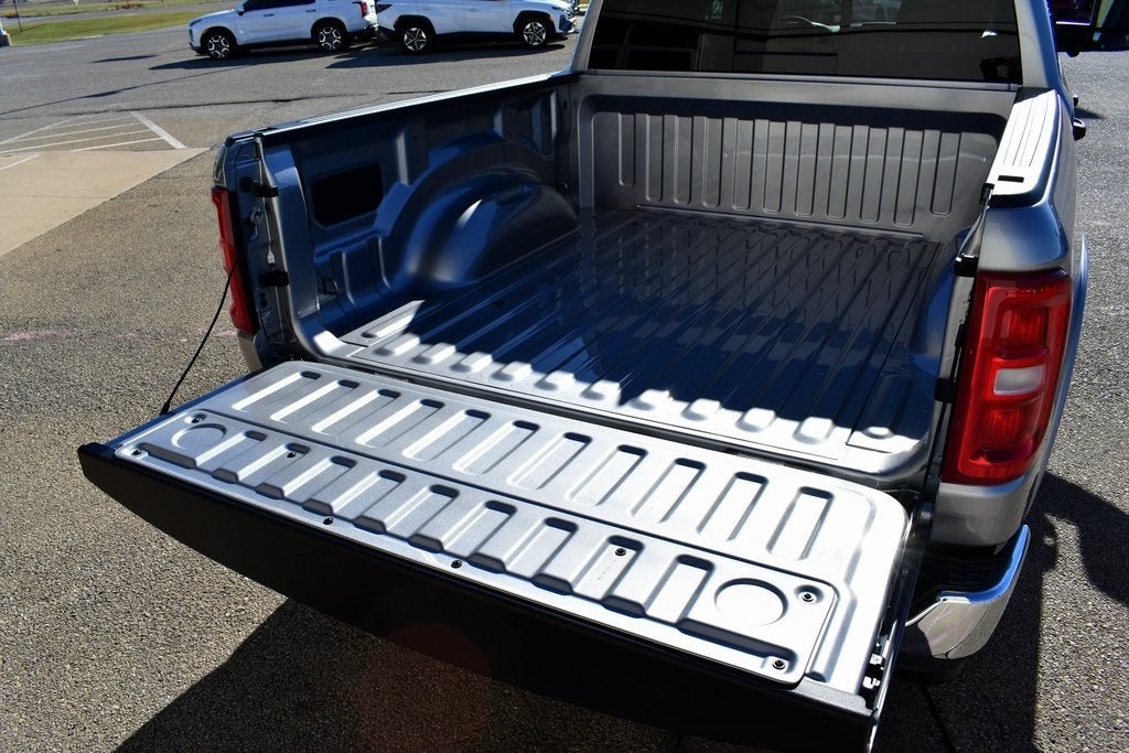 2025 RAM 1500 Big Horn/Lone Star Crew Cab 4x4 5'7" Box