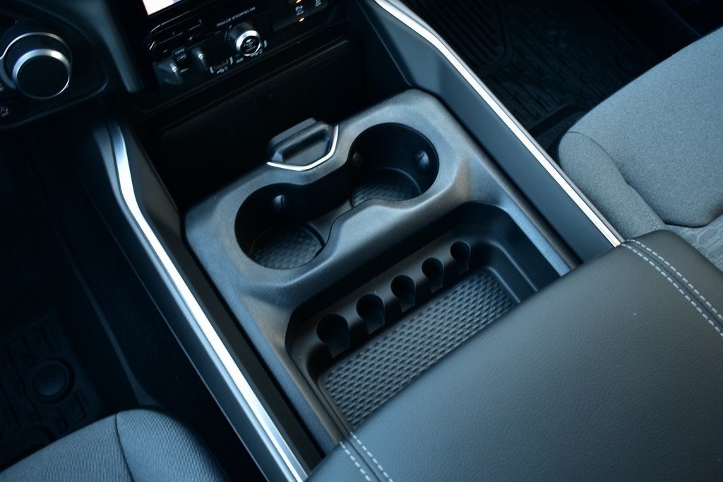 2025 RAM 1500 Big Horn/Lone Star Crew Cab 4x4 5'7" Box