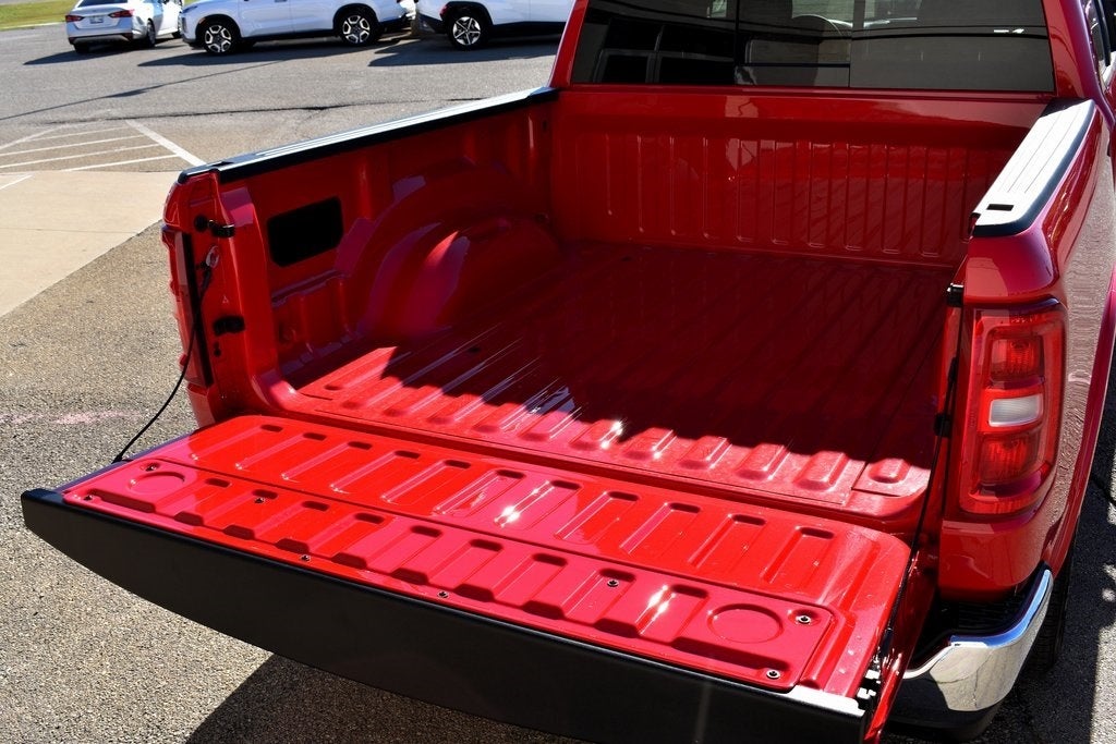 2025 RAM 1500 Big Horn/Lone Star Crew Cab 4x4 5'7" Box