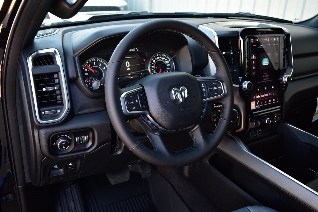 2025 RAM 1500 Big Horn/Lone Star Crew Cab 4x4 5'7" Box