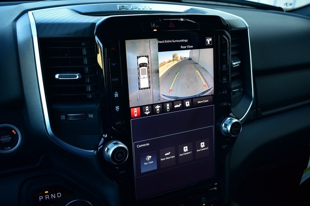 2025 RAM 1500 Big Horn/Lone Star Crew Cab 4x4 5'7" Box