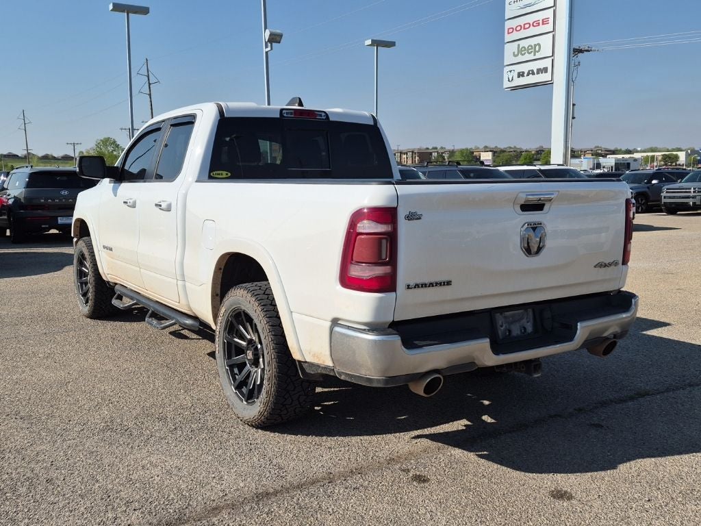 2020 RAM 1500 Laramie Quad Cab 4x4 w/5.7L Hemi