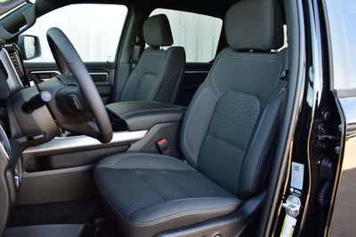 2026 RAM 1500 Big Horn/Lone Star Crew Cab 4x4 Night Edition w/5.7L Hemi