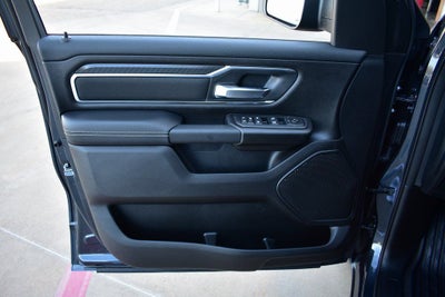 2026 RAM 1500 Big Horn/Lone Star Crew Cab 4x4 Night Edition w/5.7L Hemi