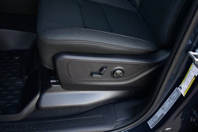 2026 RAM 1500 Big Horn/Lone Star Crew Cab 4x4 Night Edition w/5.7L Hemi