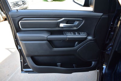 2026 RAM 1500 Big Horn/Lone Star Crew Cab 4x4 Night Edition w/5.7L Hemi