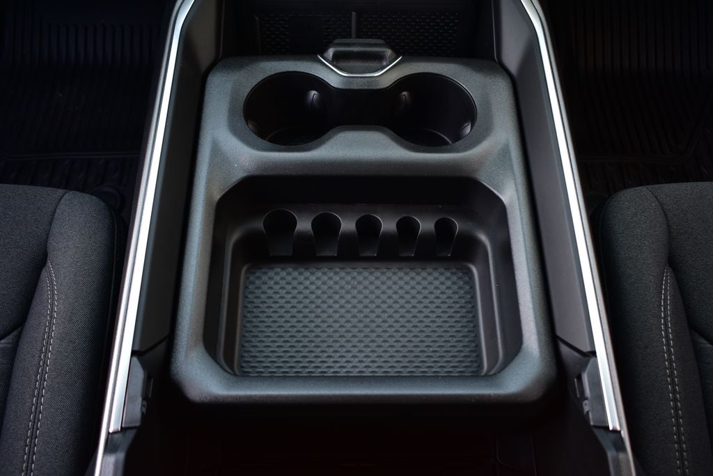 2026 RAM 1500 Big Horn/Lone Star Crew Cab 4x4 Night Edition w/5.7L Hemi