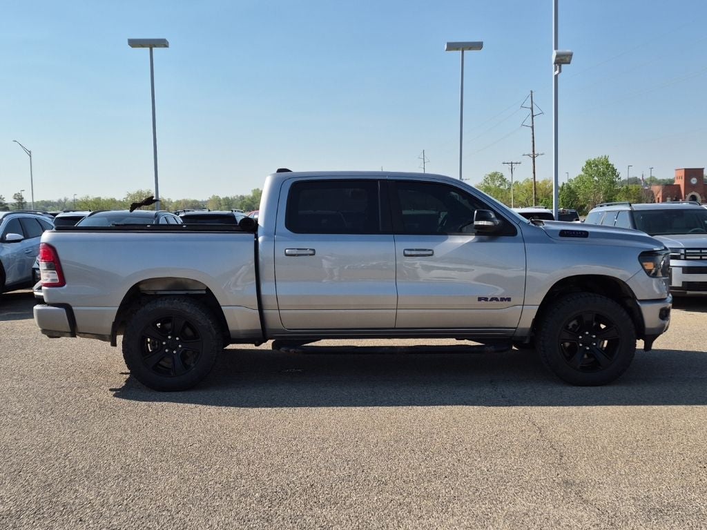 2021 RAM 1500 Big Horn/Lone Star Crew Cab 4x4 Night Edition w/5.7L Hemi eTorque