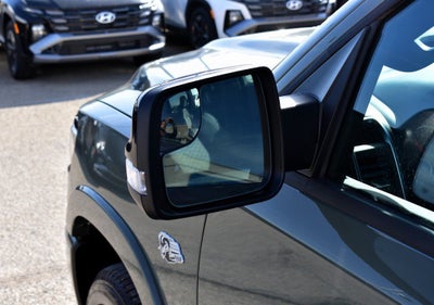 2026 RAM 1500 Big Horn/Lone Star Crew Cab 4x4 Night Edition w/5.7L Hemi