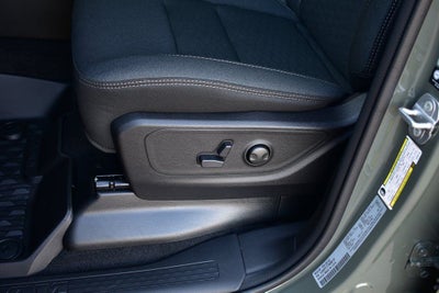 2026 RAM 1500 Big Horn/Lone Star Crew Cab 4x4 Night Edition w/5.7L Hemi