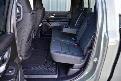 2026 RAM 1500 Big Horn/Lone Star Crew Cab 4x4 Night Edition w/5.7L Hemi