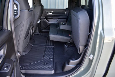 2026 RAM 1500 Big Horn/Lone Star Crew Cab 4x4 Night Edition w/5.7L Hemi