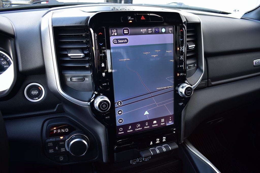 2026 RAM 1500 Big Horn/Lone Star Crew Cab 4x4 Night Edition w/5.7L Hemi