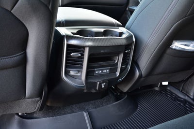 2026 RAM 1500 Big Horn/Lone Star Crew Cab 4x4 Night Edition w/5.7L Hemi