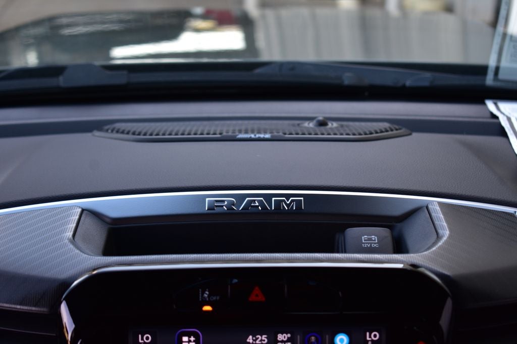 2026 RAM 1500 Big Horn/Lone Star Crew Cab 4x4 Night Edition w/5.7L Hemi