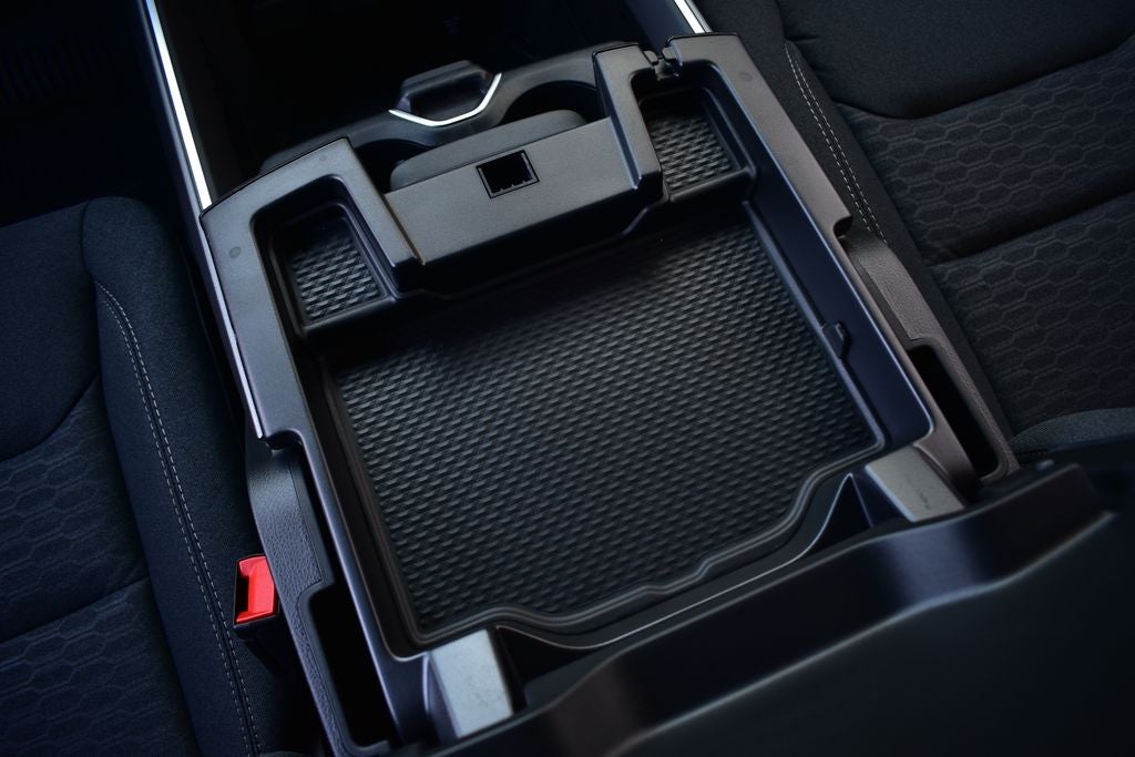 2026 RAM 1500 Big Horn/Lone Star Crew Cab 4x4 Night Edition w/5.7L Hemi