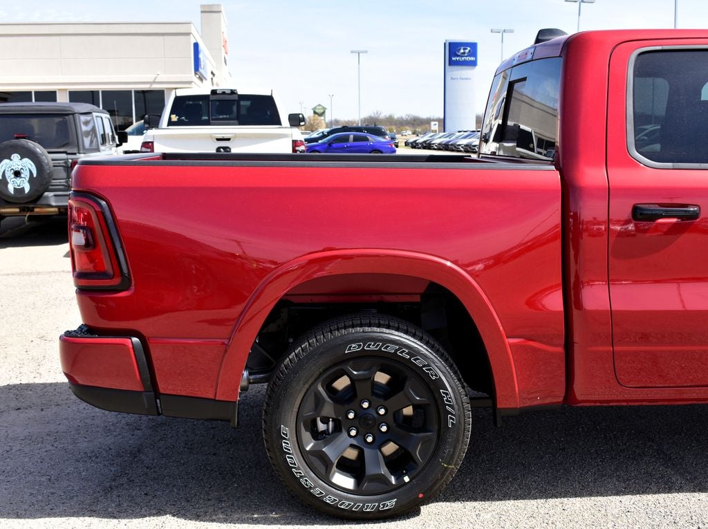 2026 RAM 1500 Big Horn/Lone Star Crew Cab 4x4 Night Edition w/5.7L Hemi