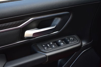 2026 RAM 1500 Big Horn/Lone Star Crew Cab 4x4 Night Edition w/5.7L Hemi